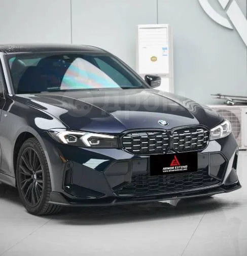 картинка Сплиттер (губа) на передний бампер для BMW G20 330i LCI, черный глянец магазин  StreetTuning 