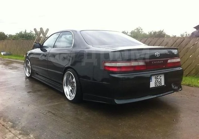 картинка Комплект обвесов Traum для Toyota Chaser 90 магазин  StreetTuning 