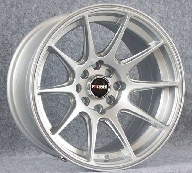 картинка Новые диски XXR 527 R18 5x100/114,3 ET20 J9,75,серебряные магазин  StreetTuning 
