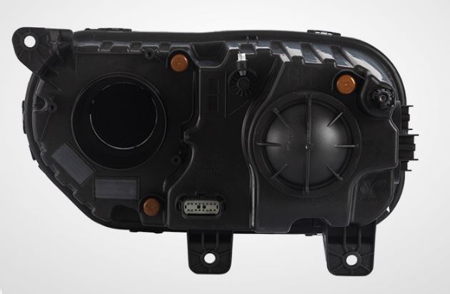 картинка Передние фары для DODGE CHALLENGER 2015-Н.В магазин  StreetTuning 