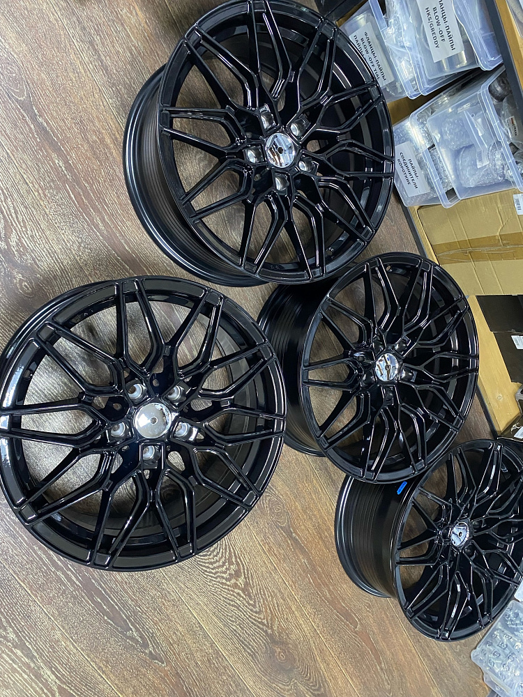картинка Новые диски Wheelegend VLF R17 J7.5 ET35 5x112 Black от магазина  StreetTuning