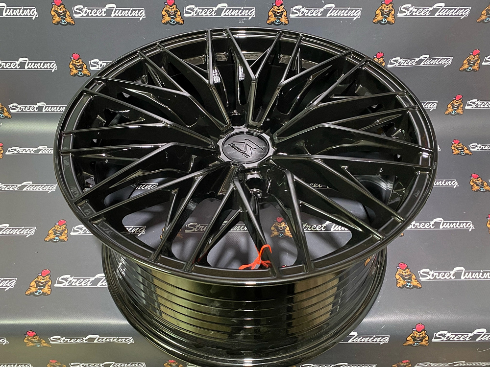 картинка Новые диски R-EMOTION R18 J9 ET25 6X139.7 Black от магазина  StreetTuning