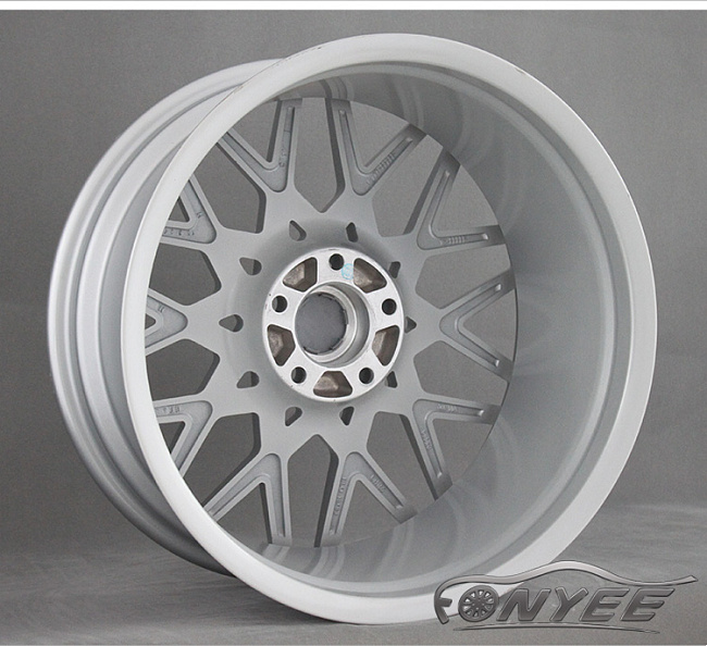 картинка Новые диски Rotiform blq R18 5х114,3 ET35 J8 серебро магазин  StreetTuning 