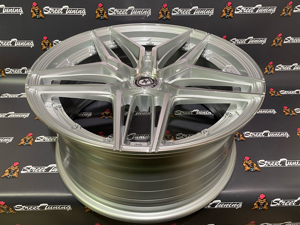 картинка Новые диски ADV510 M.V2 R18 J8 ET35 5X114.3 Silver от магазина  StreetTuning
