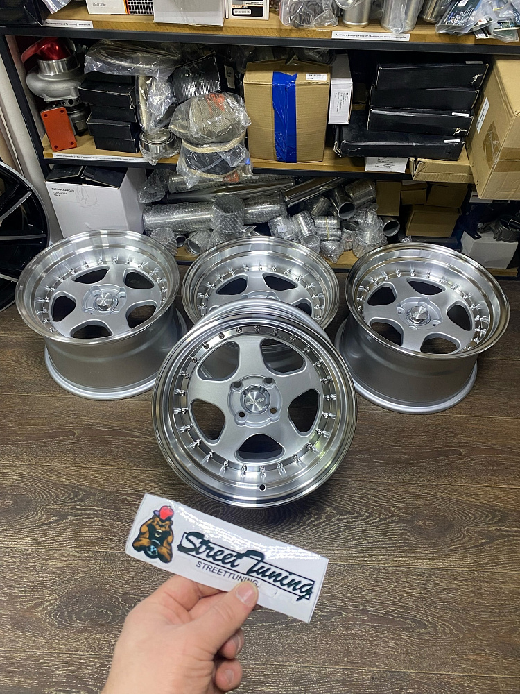 картинка Новые диски Rotiform Style R15 J8 ET20 4X100 серебро от магазина  StreetTuning