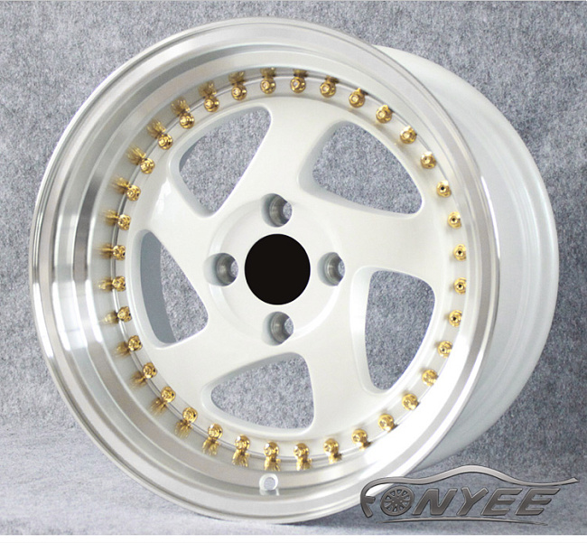 картинка Новые диски Rotiform TMB Flat R15 4х100 ET25 J8,5 белый глянец + полированная полка магазин  StreetTuning 