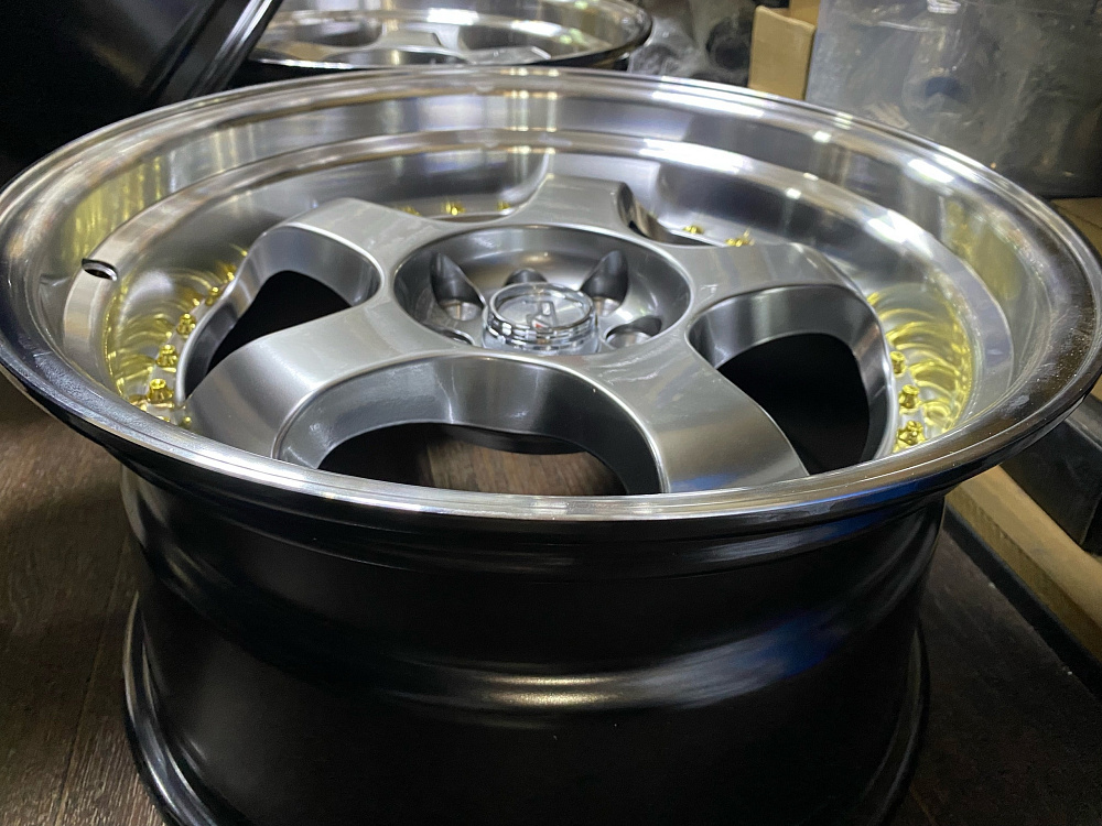картинка Новые диски SSR SP1 R17 J9 ET20 4X100/4x114.3, Hyper Black от магазина  StreetTuning