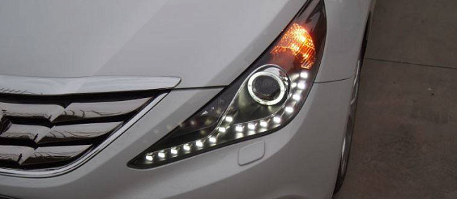 картинка Передние фары для Hyundai Sonata 2009-2014 магазин  StreetTuning 