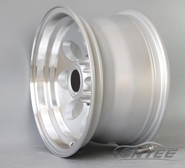 картинка Новые диски GT wheels style 2 R15 6x139,7 ET-44 J10 серебро магазин  StreetTuning 
