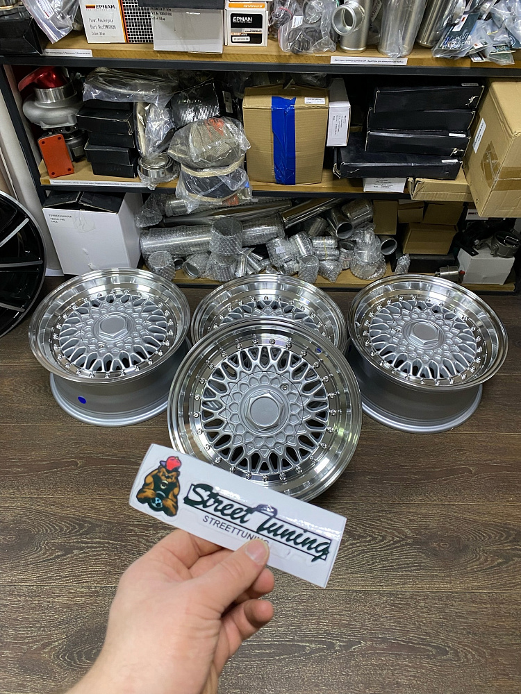 картинка Новые диски BBS RS R15 J7 ET25 4x100/114.3 серебро от магазина  StreetTuning