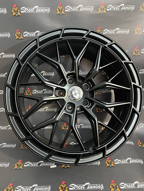 картинка Новые диски HRE ZKX331 R18 J8 ET38 5X112, черные магазин  StreetTuning 
