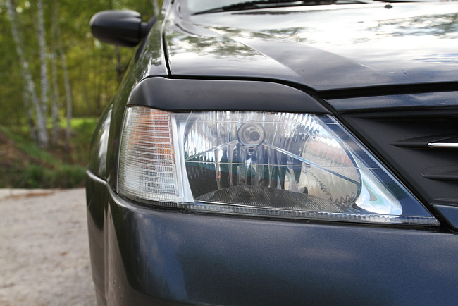 картинка Renault Logan 2004—2010 Накладки на передние фары (реснички) компл.-2 шт. магазин  StreetTuning 
