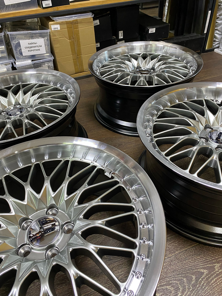 картинка Новые диски VS Work SPL F051 R18 J8.5 ET35 5X100 Hyper Blackолотые от магазина  StreetTuning
