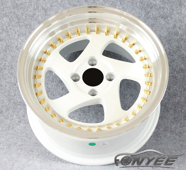 картинка Новые диски Rotiform TMB Flat R15 4х100 ET25 J8,5 белый глянец + полированная полка магазин  StreetTuning 