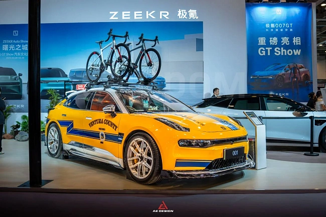 картинка Сплиттер (губа) на передний бампер для Zeekr 001 2020-2023 магазин  StreetTuning 