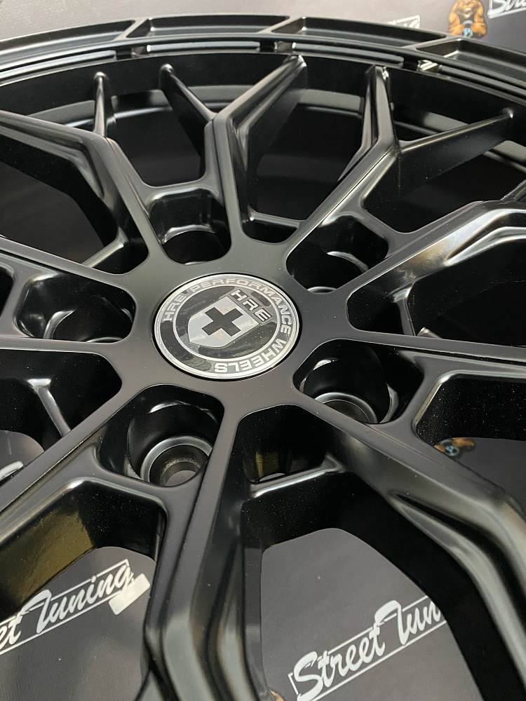 картинка Новые диски HRE ZKX331 R18 J8 ET38 5X112, черные от магазина  StreetTuning