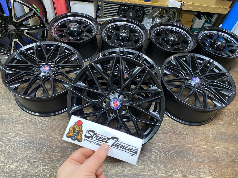 картинка Новые HRE P200 Replika R20 J8,5 ET45 5X130 черные от магазина  StreetTuning