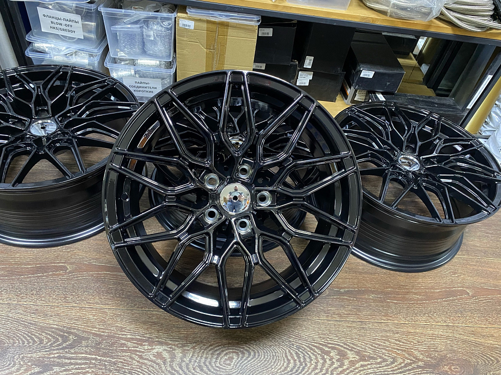 картинка Новые диски Wheelegend VLF R17 J7.5 ET35 5x112 Black от магазина  StreetTuning