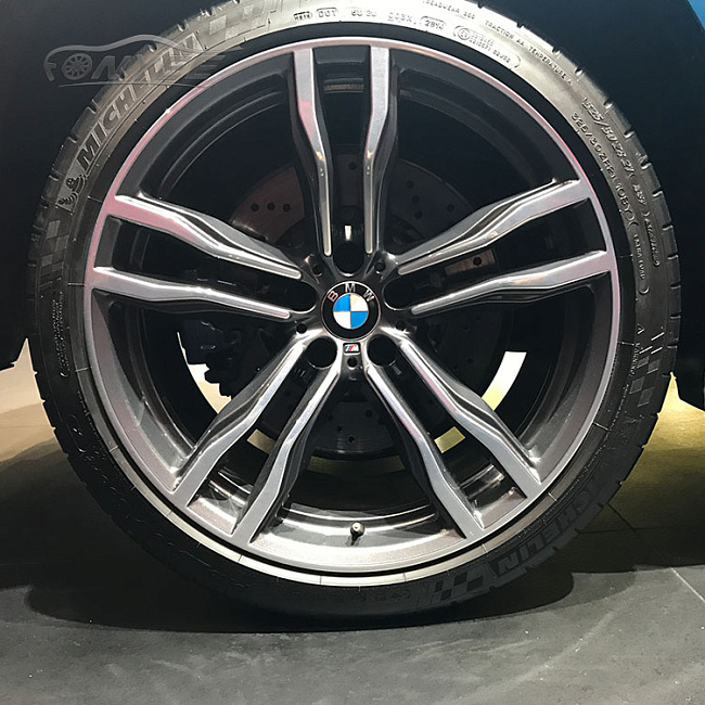 картинка Новые диски BMW 668 M STYLE  R18 5x114,3 ET38 J8,5 черные магазин  StreetTuning 