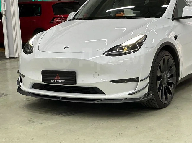 картинка Сплиттер (губа) на передний бампер для Tesla Model Y магазин  StreetTuning 