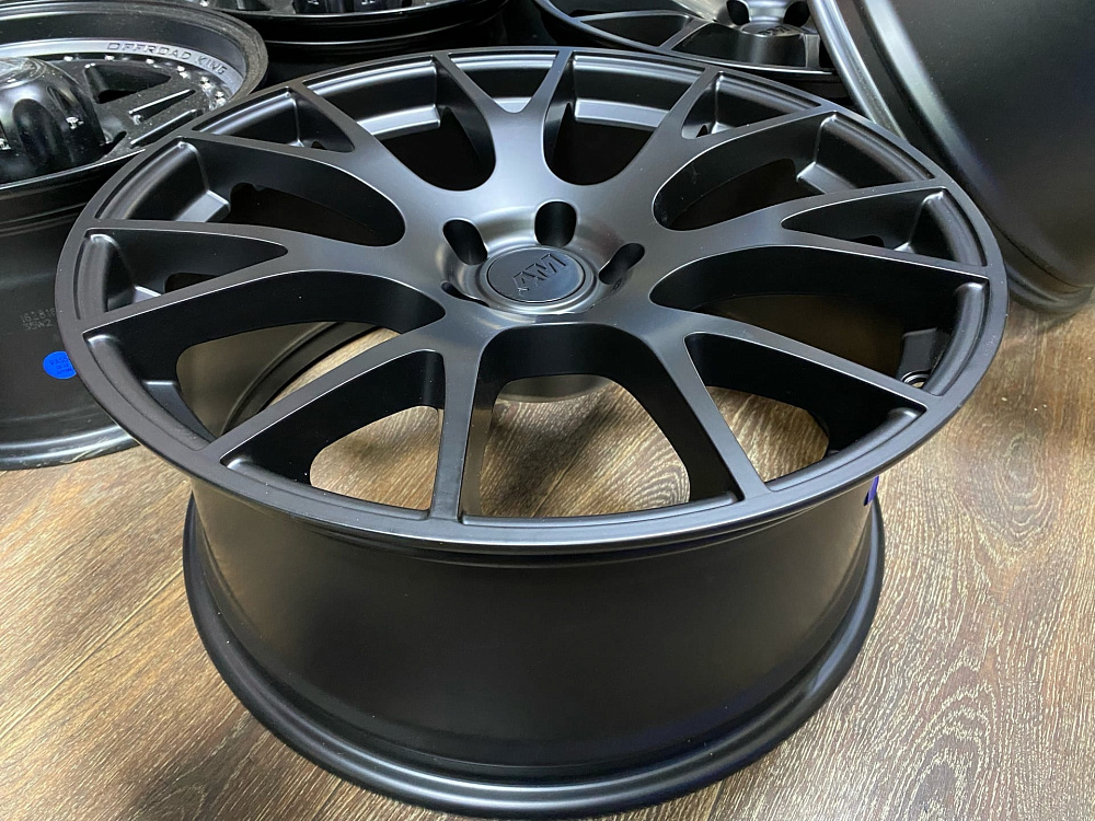 картинка Новые диски Hellcat SRT Syle R20 J9 ET18 5X115 черный мат от магазина  StreetTuning