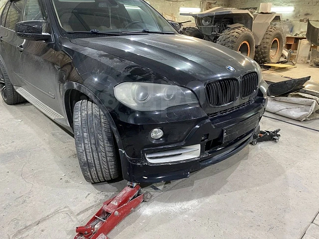 картинка Накладка на передний бампер в стиле SRS для BMW E70 дорест магазин  StreetTuning 