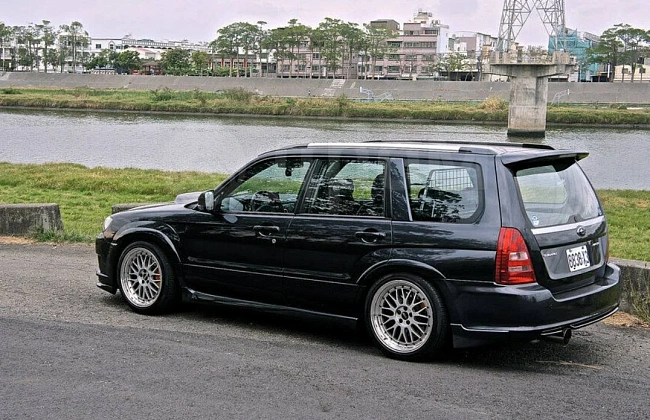 картинка Расширители арок для Subaru Forester SG магазин  StreetTuning 
