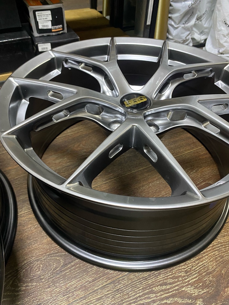 картинка Диски BBS FL-R Replika R18 J8 ET35 5X112 Hyper Black от магазина  StreetTuning