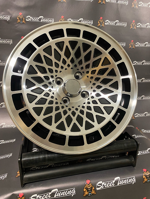 картинка Новые диски Stuttgart ST7 R15 J8 ET25 4X100 черные с серебром магазин  StreetTuning 