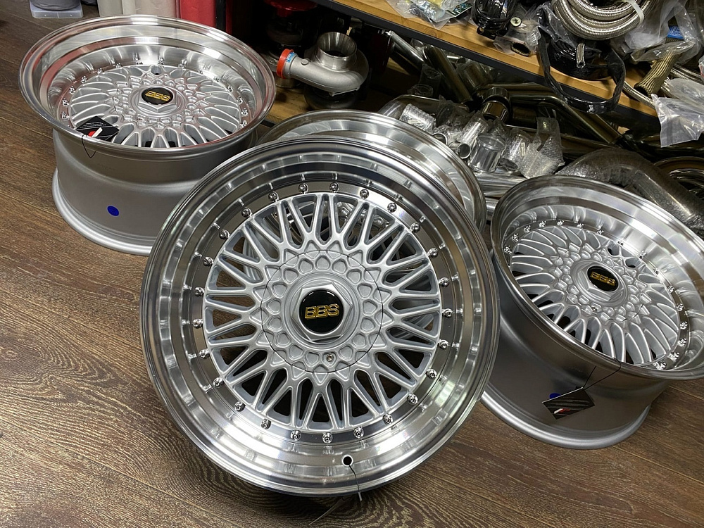 картинка Новые  диски BBS RS R17 J8,5 ET15   5x120/5x112 серебробро + полированная полка от магазина  StreetTuning