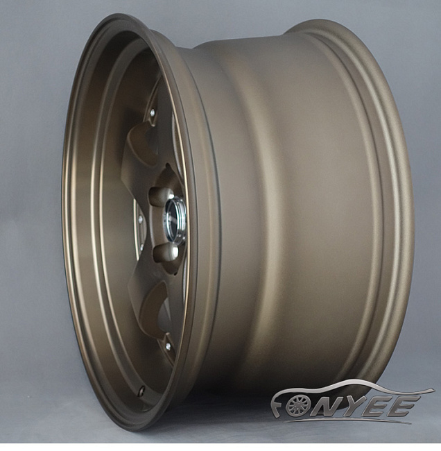 картинка Новые диски JNC 017 R18 5X114,3 ET25 J8,5 бронза + полированная полка золото магазин  StreetTuning 