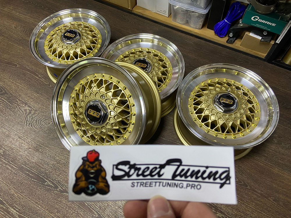 картинка Новые диски BBS RS R14 J6,5 ET25 4x100/4x114.3 , золото + полировка от магазина  StreetTuning
