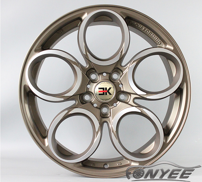 картинка Новые диски KE Flow Forming модель 3 R18 5X114,3 ET40 J8 бронза + серебро магазин  StreetTuning 