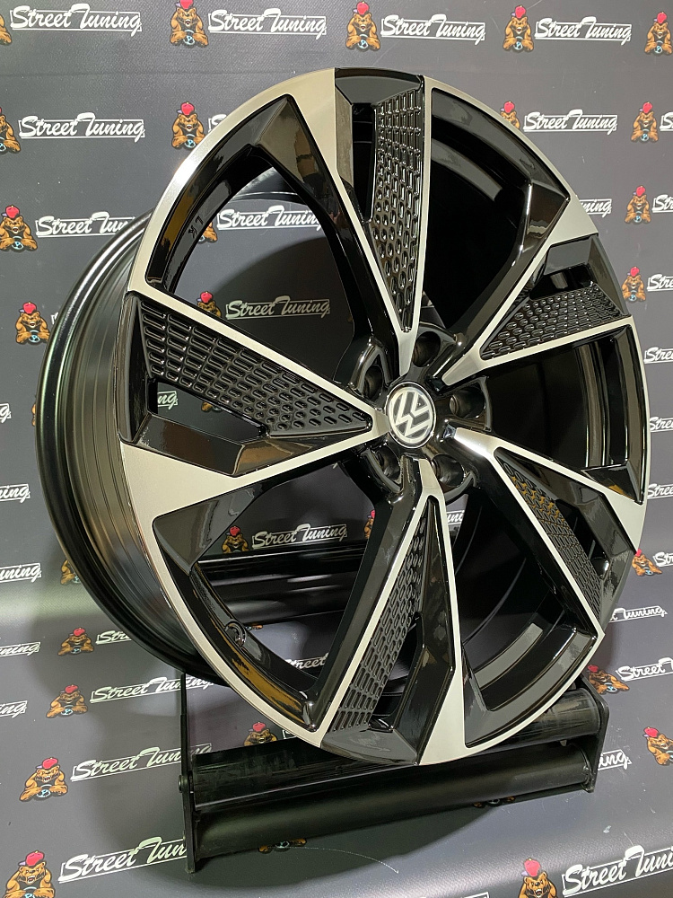 картинка Новые диски Audi RS6 Style Flow Forming R20 J8.5 ET35 5X114.3 от магазина  StreetTuning