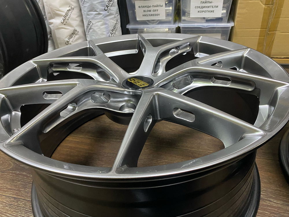 картинка Диски BBS FL-R Replika R18 J8 ET35 5X112 Hyper Black от магазина  StreetTuning