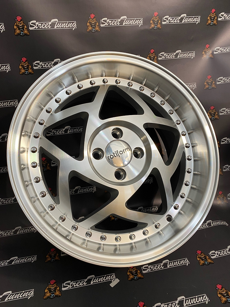 картинка Новые диски Rotiform RSE R17 J8 ET30 4X100 Silver от магазина  StreetTuning