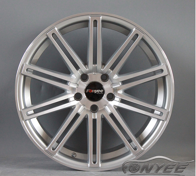 картинка Новые диски Vossen CV4 Replica R19 5X114,3 ET38 J9,5 серебро магазин  StreetTuning 