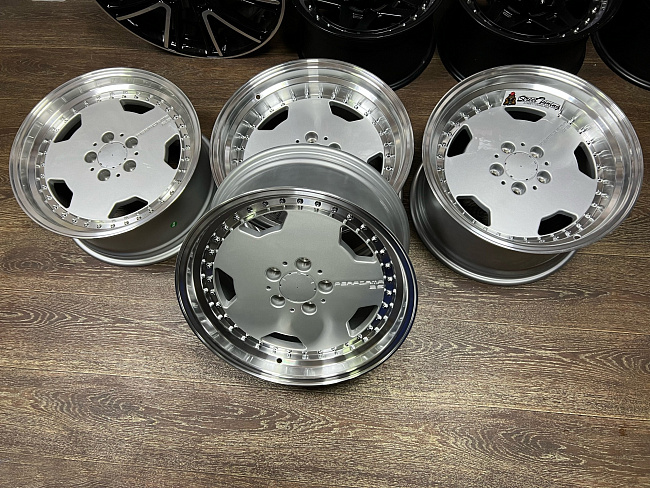 картинка Новые диски Performa 25 разноширокие R17 J8/J9,5 ET25 5X112 серебро магазин  StreetTuning 