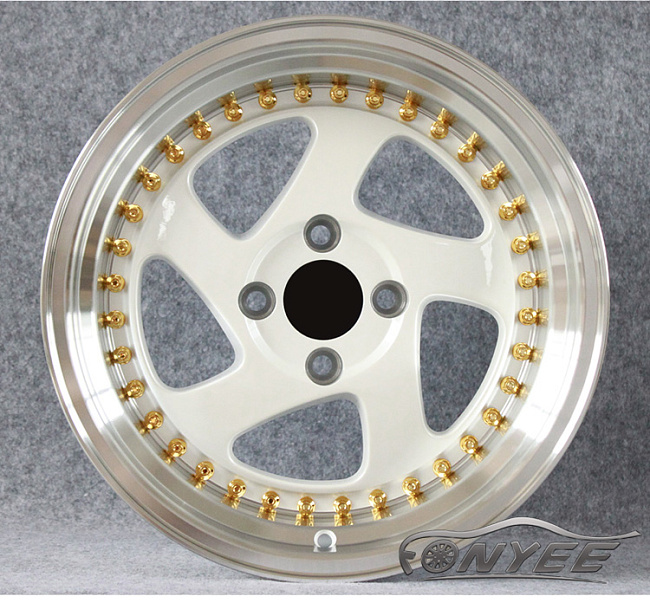 картинка Новые диски Rotiform TMB Flat R15 4х100 ET25 J8,5 белый глянец + полированная полка магазин  StreetTuning 