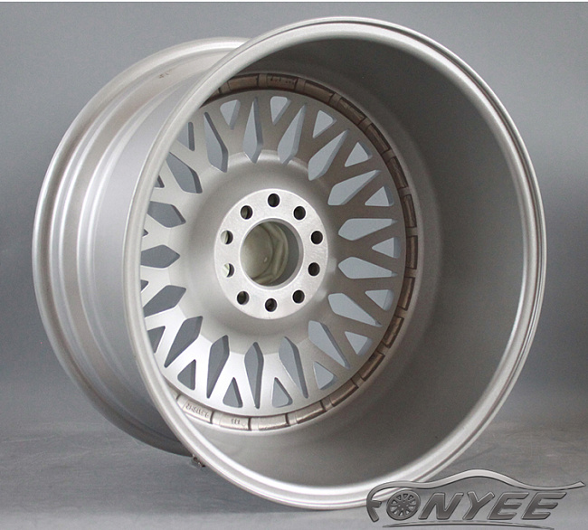 картинка Новые диски BBS RS R18 5X100/5X112 ET38 J9,5 серебро + золотистые болтики магазин  StreetTuning 