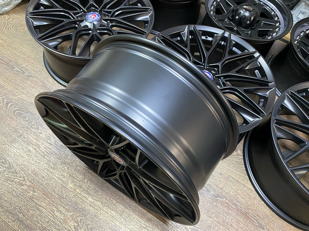 картинка Новые HRE P200 Replika R20 J8,5 ET45 5X130 черные от магазина  StreetTuning