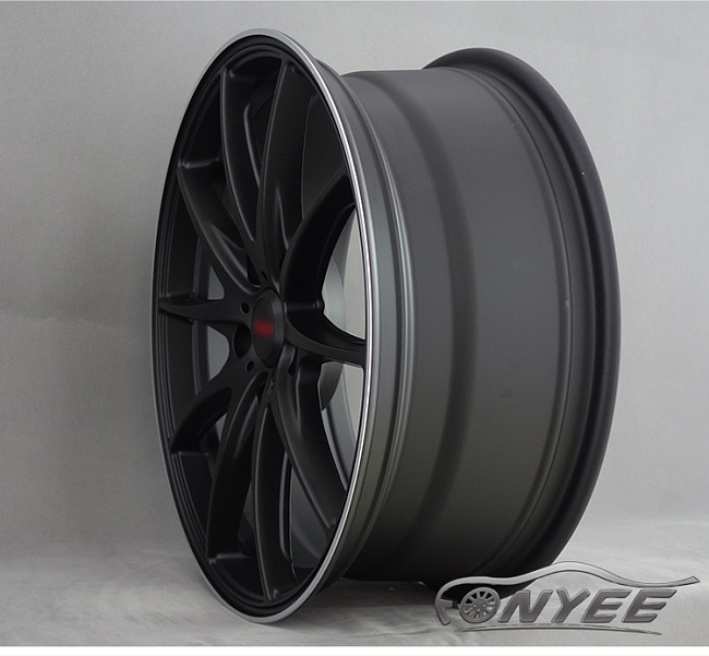 картинка Новые диски Rays G25 R17 5X114,3 ET40 J7 черные матовые + серебристая окантовка магазин  StreetTuning 