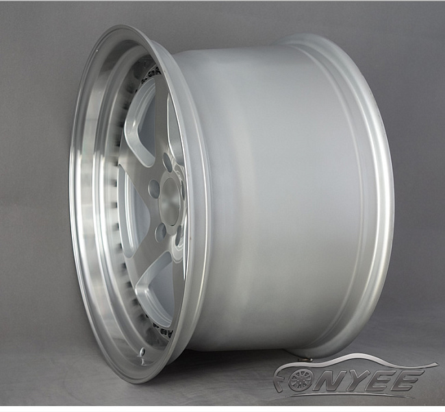 картинка Новые диски Rotiform TMB Flat R18 5х114,3 ET25 J10,5 серебро + черные болтики магазин  StreetTuning 