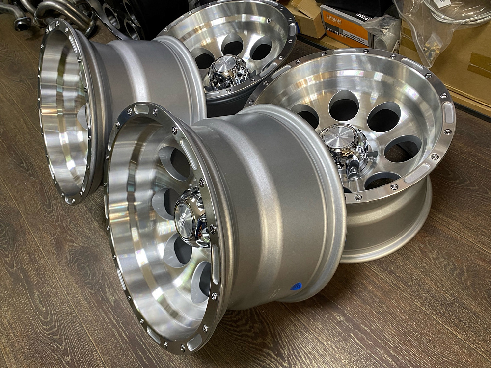 картинка Новые диски GT WHEEL Style R16 J10 et -44 6x139,7, серебро от магазина  StreetTuning