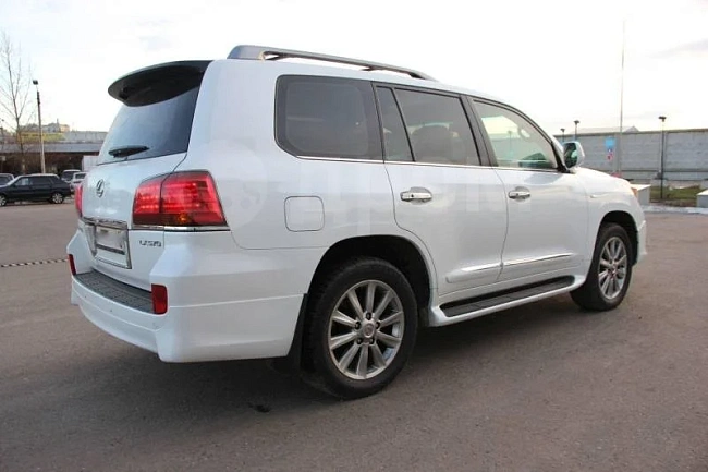 картинка Накладка на передний и задний бампер Luxury Sport для Lexus LX570 магазин  StreetTuning 