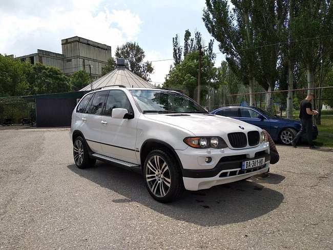 картинка Передняя юбка 4.8 для Bmw X5 E53 рестайлинг магазин  StreetTuning 