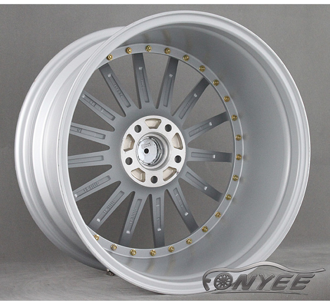 картинка Новые диски JNC 042 R20 5X114,3 ET38 J10 серебро + золотистые болтики магазин  StreetTuning 