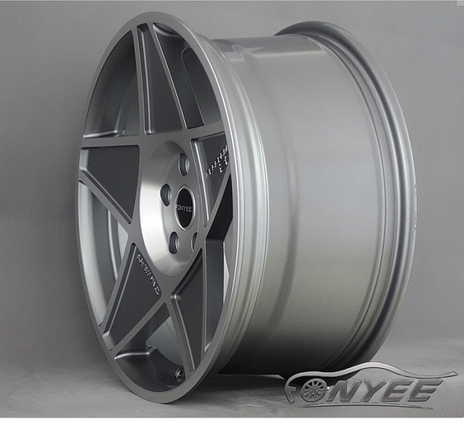 картинка Новые диски Performa 20 R18 J8,5 ET+35 5x114,3 серый + серебро магазин  StreetTuning 