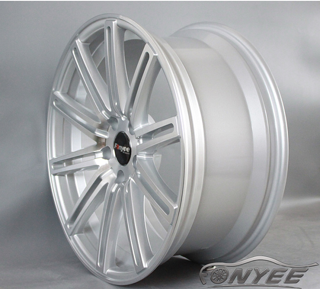 картинка Новые диски Vossen CV4 Replica R19 5X114,3 ET38 J9,5 серебро магазин  StreetTuning 