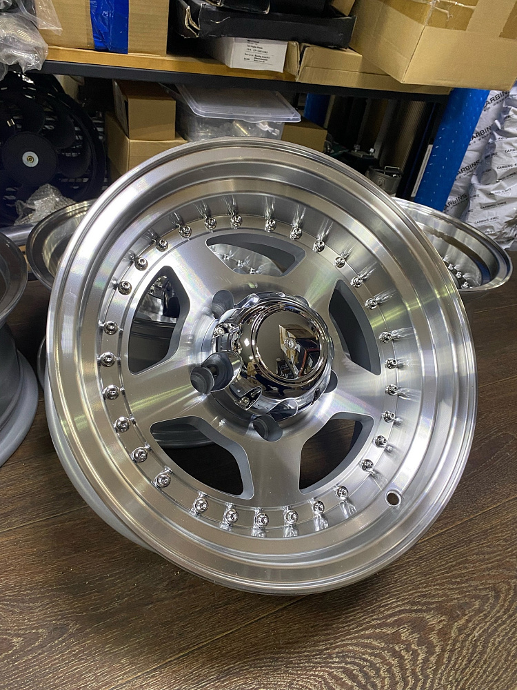 картинка Новые диски MVF Style R15 J7 ET (-25) 5X139.7 ЦО 108 от магазина  StreetTuning